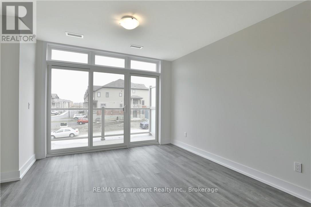 8 - 261 Sknner Road, Hamilton, Ontario  L8B 1W6 - Photo 7 - X12977662