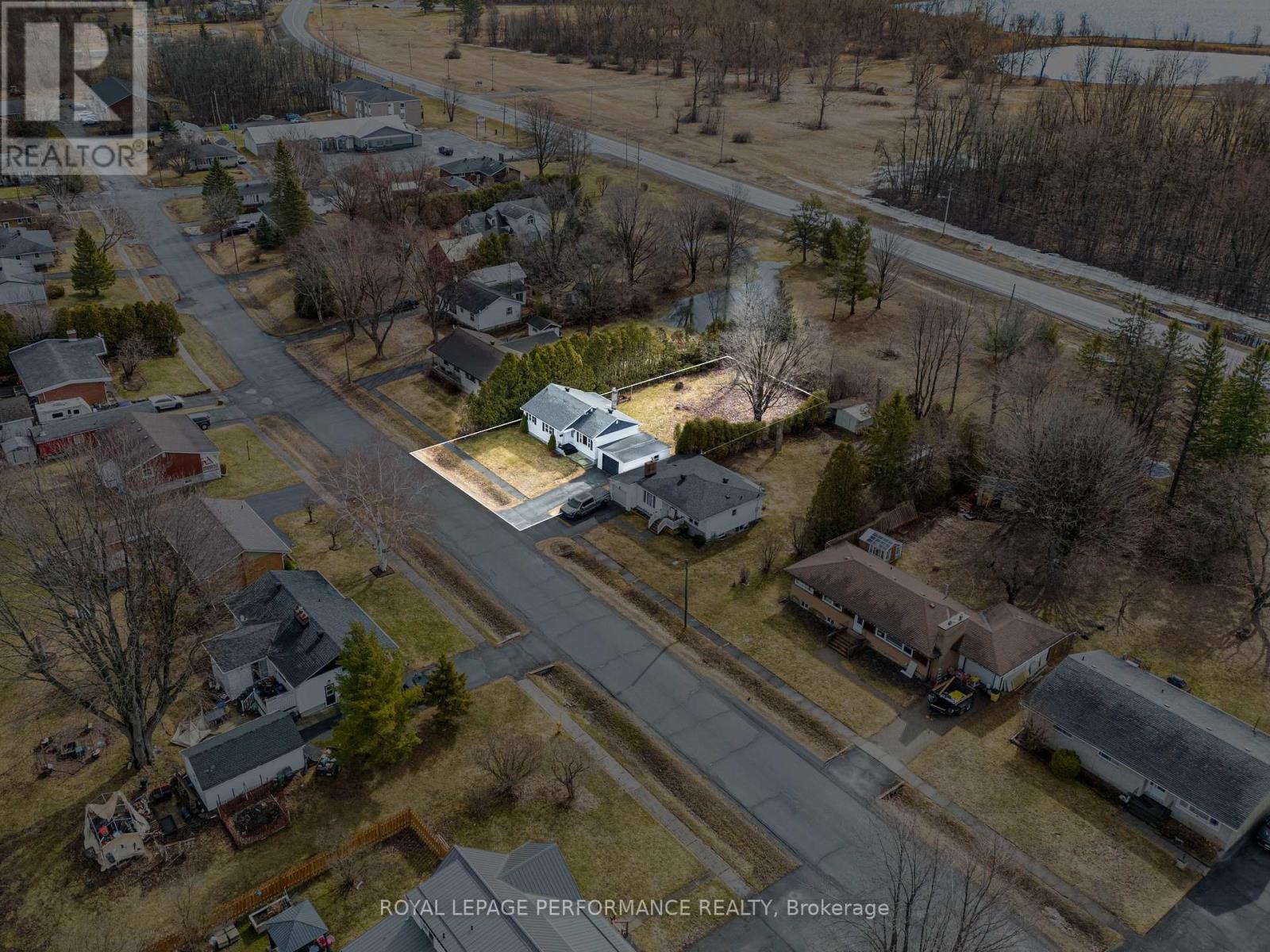 54 Santa Cruz Drive, South Stormont, Ontario  K0C 1M0 - Photo 4 - X12977382