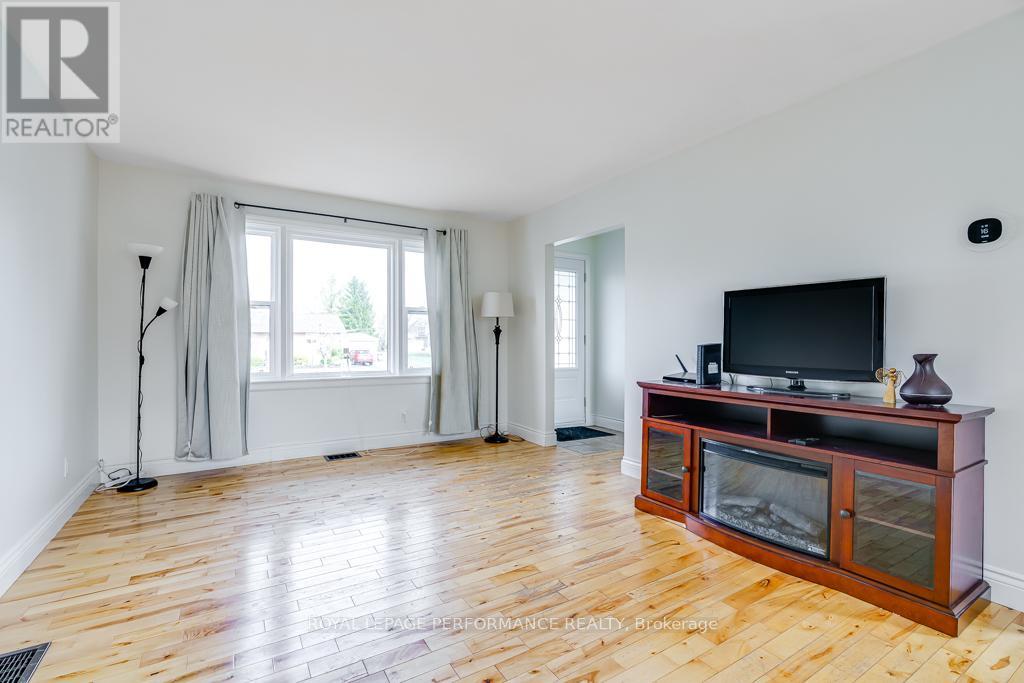 54 Santa Cruz Drive, South Stormont, Ontario  K0C 1M0 - Photo 7 - X12977382