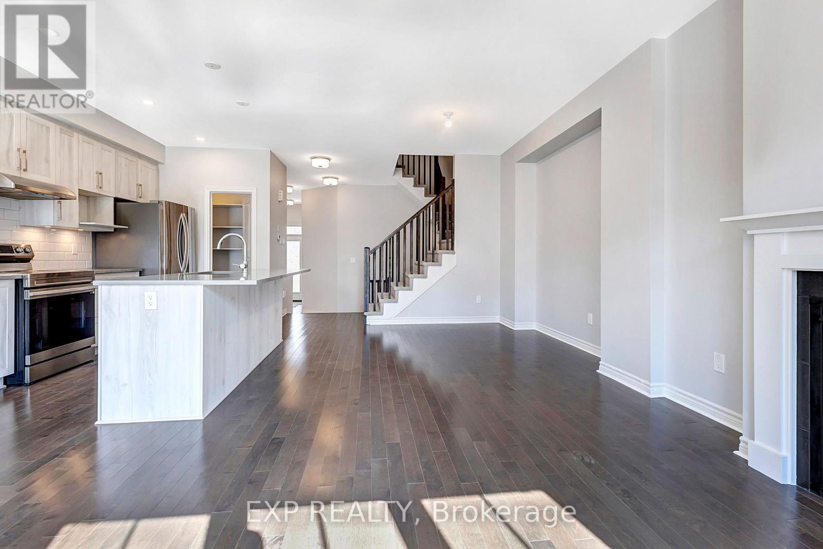 618 Taliesin Crescent, Ottawa, Ontario K2S 2W5 - Photo 10 - X12942800