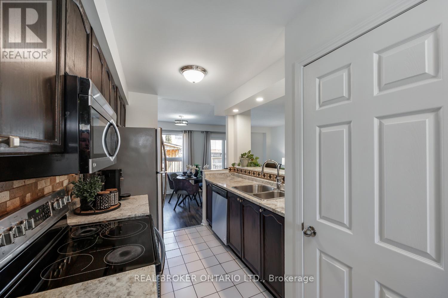 78 Shady Lane Crescent, Clarington, Ontario  L1C 5B1 - Photo 8 - E12977486