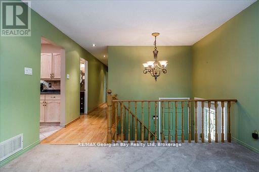 31 Lakeview Crescent E, Tiny, Ontario L9M 0B9 - Photo 10 - S12977482