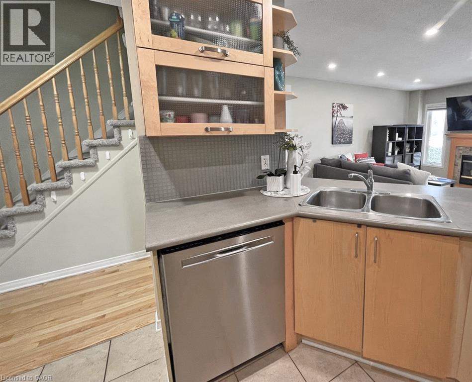 105 Tall Oak Private, Ottawa, Ontario  K1G 6T3 - Photo 4 - 40813896