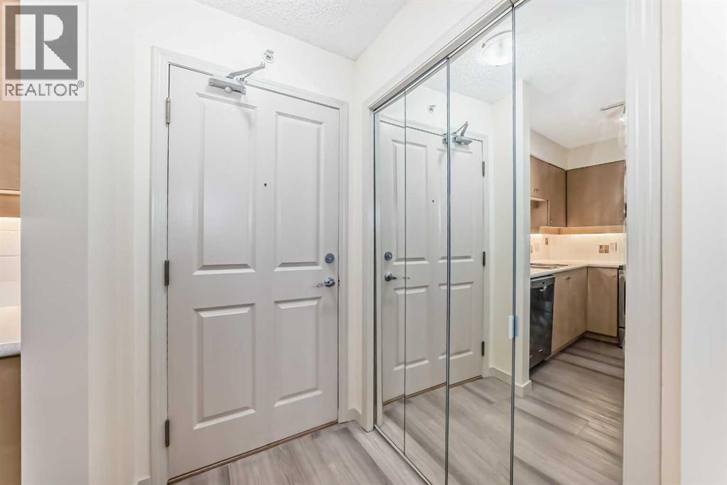 202, 650 10 Street Sw, Calgary, Alberta  T3L 0E2 - Photo 3 - A2289438