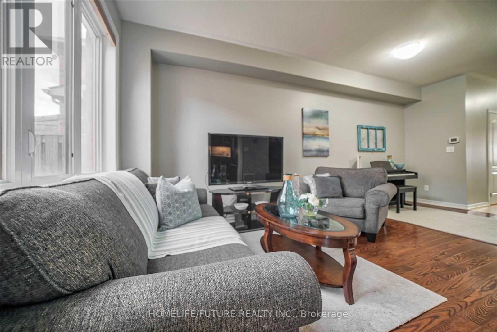 148 Kenneth Hobbs Avenue, Whitby, Ontario  L1R 0J3 - Photo 3 - E12973514