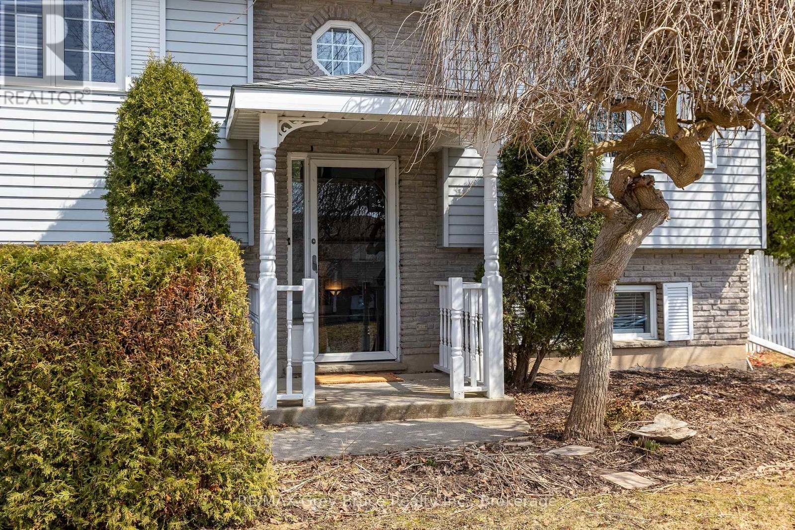 461 8th 'a' Avenue E, Owen Sound, Ontario  N4K 6S8 - Photo 3 - X12977414