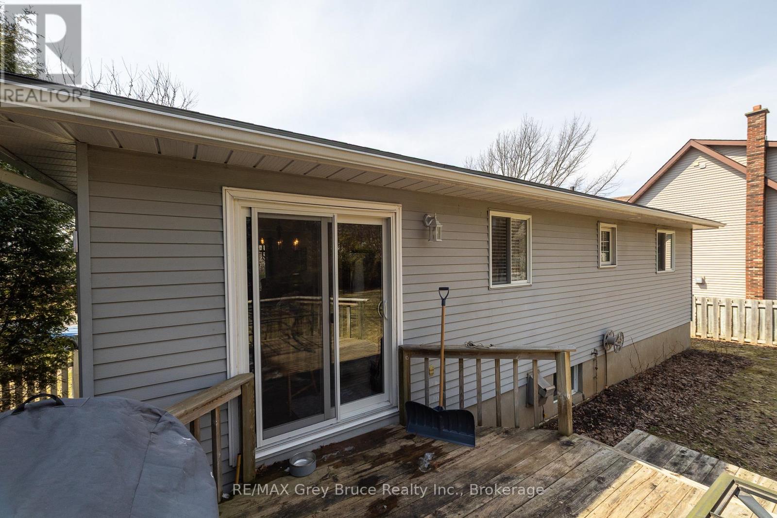 461 8th 'a' Avenue E, Owen Sound, Ontario  N4K 6S8 - Photo 38 - X12977414