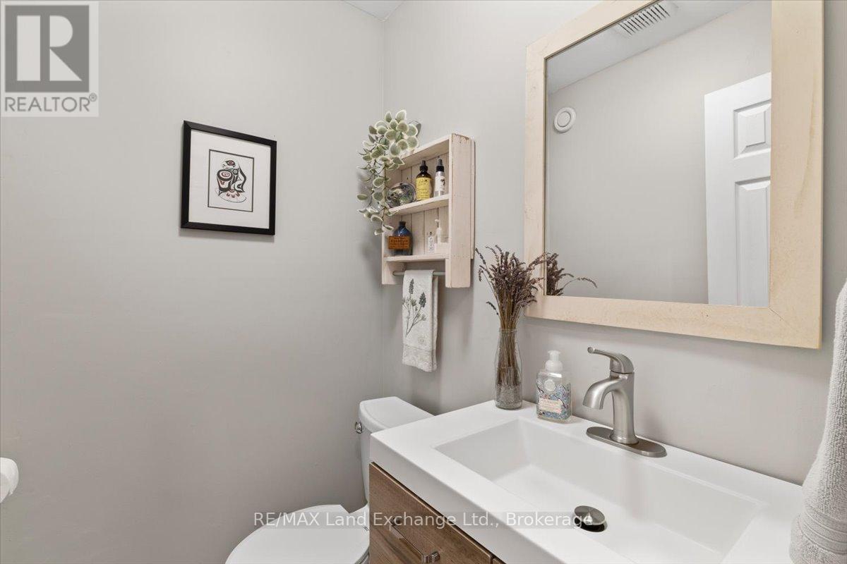 471 Joseph Street, Saugeen Shores, Ontario  N0H 2C2 - Photo 10 - X12977466