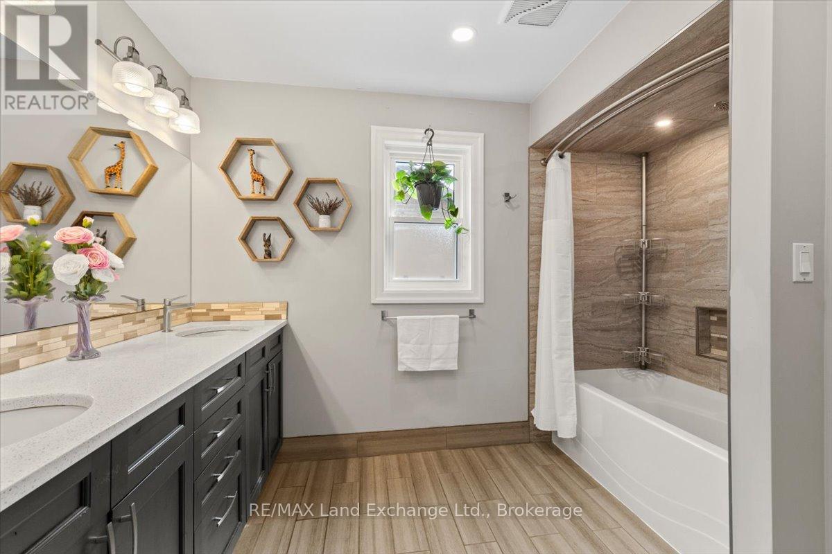 471 Joseph Street, Saugeen Shores, Ontario  N0H 2C2 - Photo 21 - X12977466