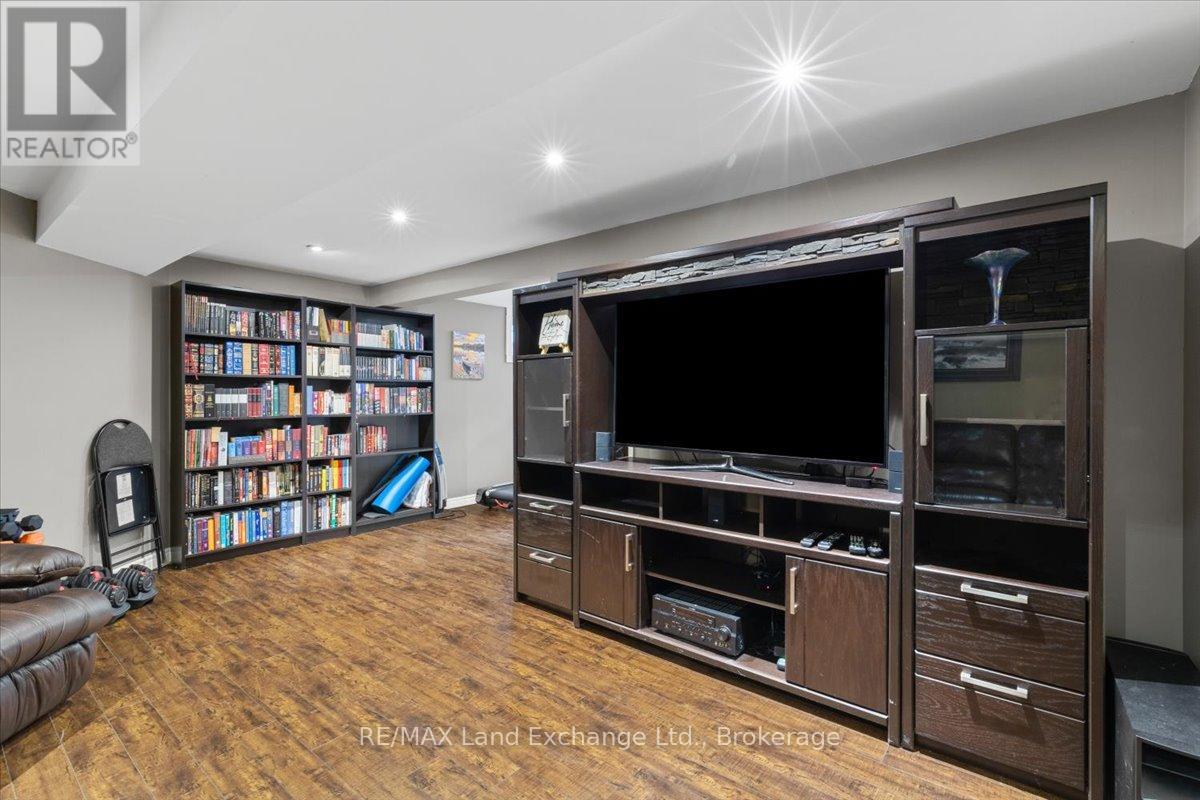 471 Joseph Street, Saugeen Shores, Ontario  N0H 2C2 - Photo 26 - X12977466