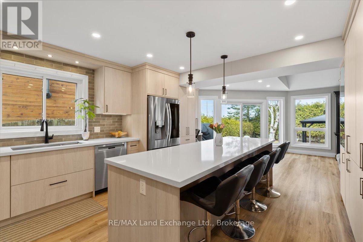 471 Joseph Street, Saugeen Shores, Ontario  N0H 2C2 - Photo 5 - X12977466