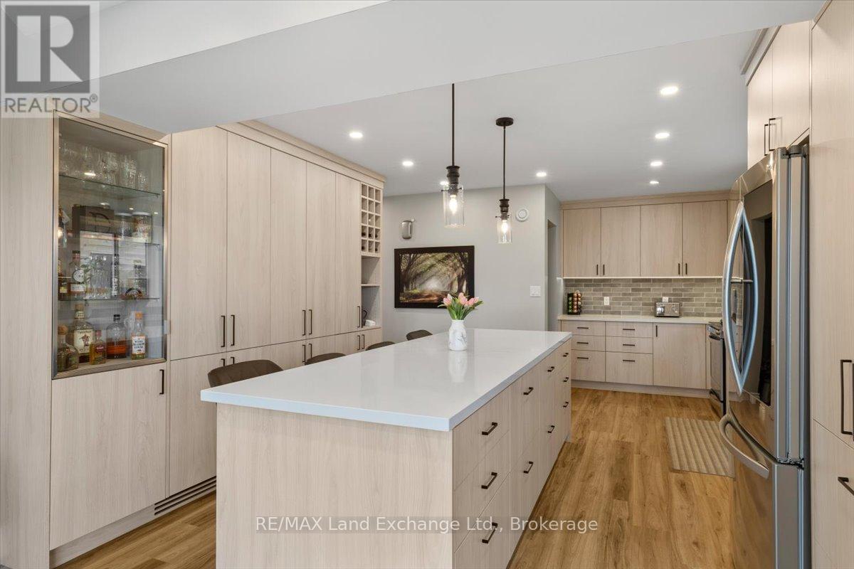 471 Joseph Street, Saugeen Shores, Ontario  N0H 2C2 - Photo 9 - X12977466