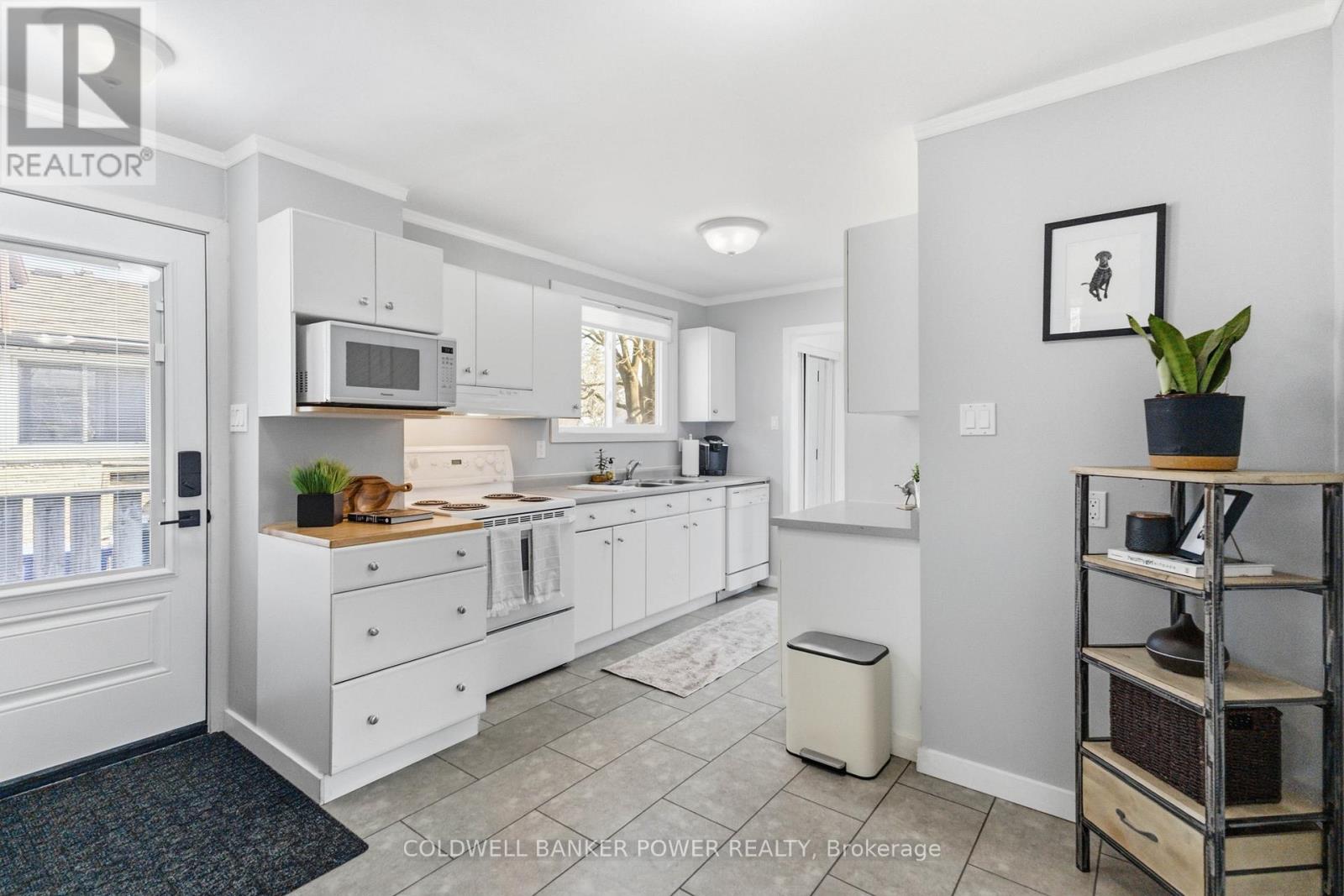 402 Ferndale Avenue, London South, Ontario  N6C 2Y8 - Photo 16 - X12977404