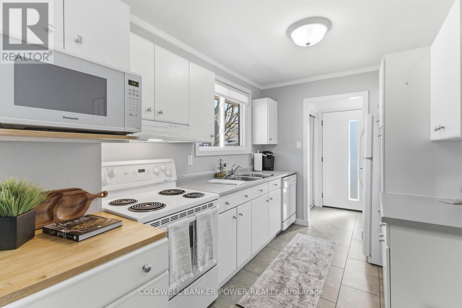 402 Ferndale Avenue, London South, Ontario  N6C 2Y8 - Photo 17 - X12977404