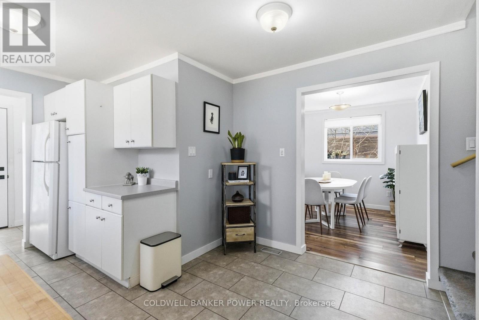 402 Ferndale Avenue, London South, Ontario  N6C 2Y8 - Photo 18 - X12977404