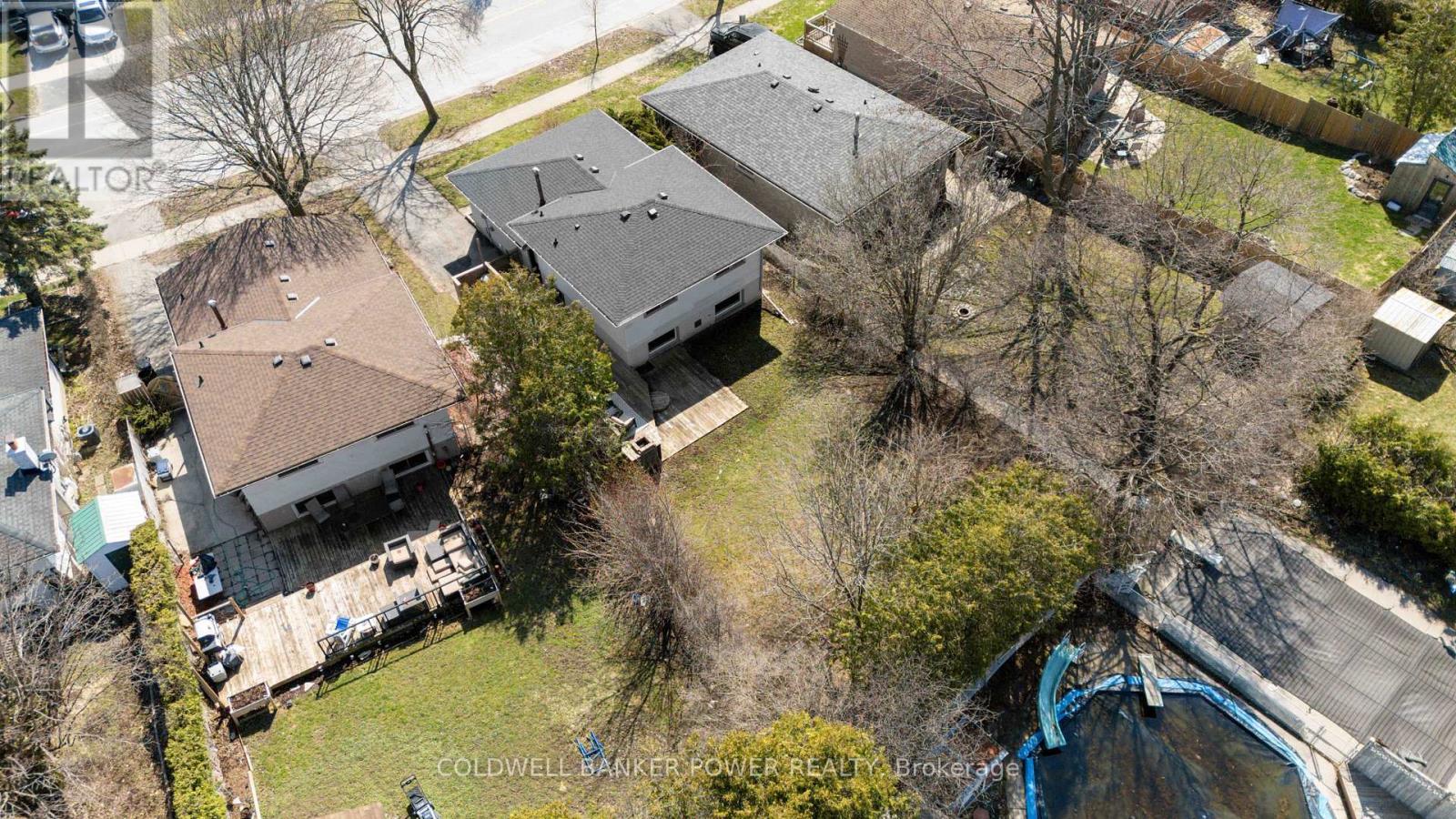 402 Ferndale Avenue, London South, Ontario  N6C 2Y8 - Photo 36 - X12977404