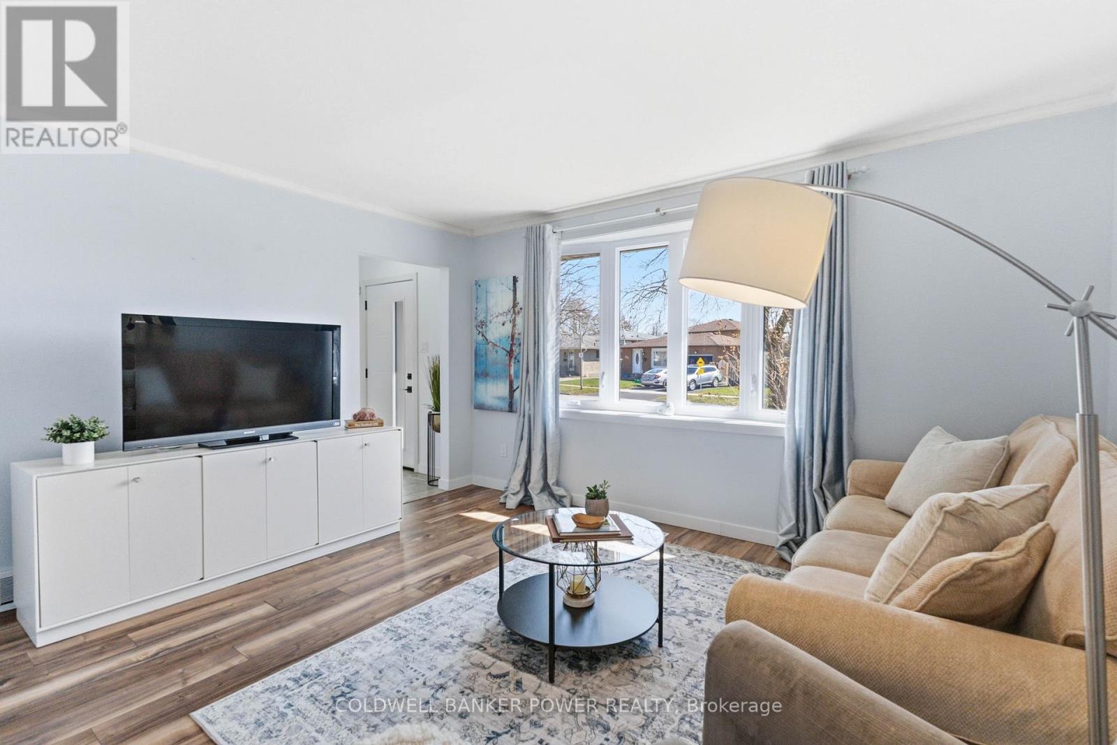 402 Ferndale Avenue, London South, Ontario  N6C 2Y8 - Photo 8 - X12977404