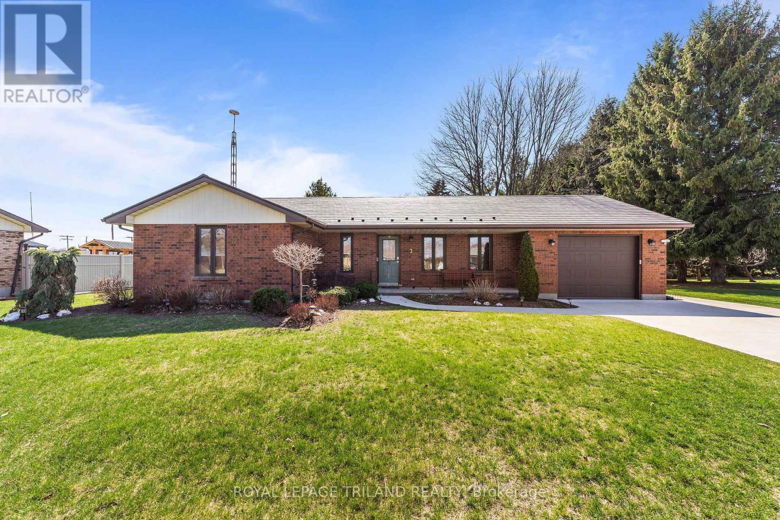 3 Durham Street, Newbury, Ontario  N0L 1Z0 - Photo 10 - X12977518