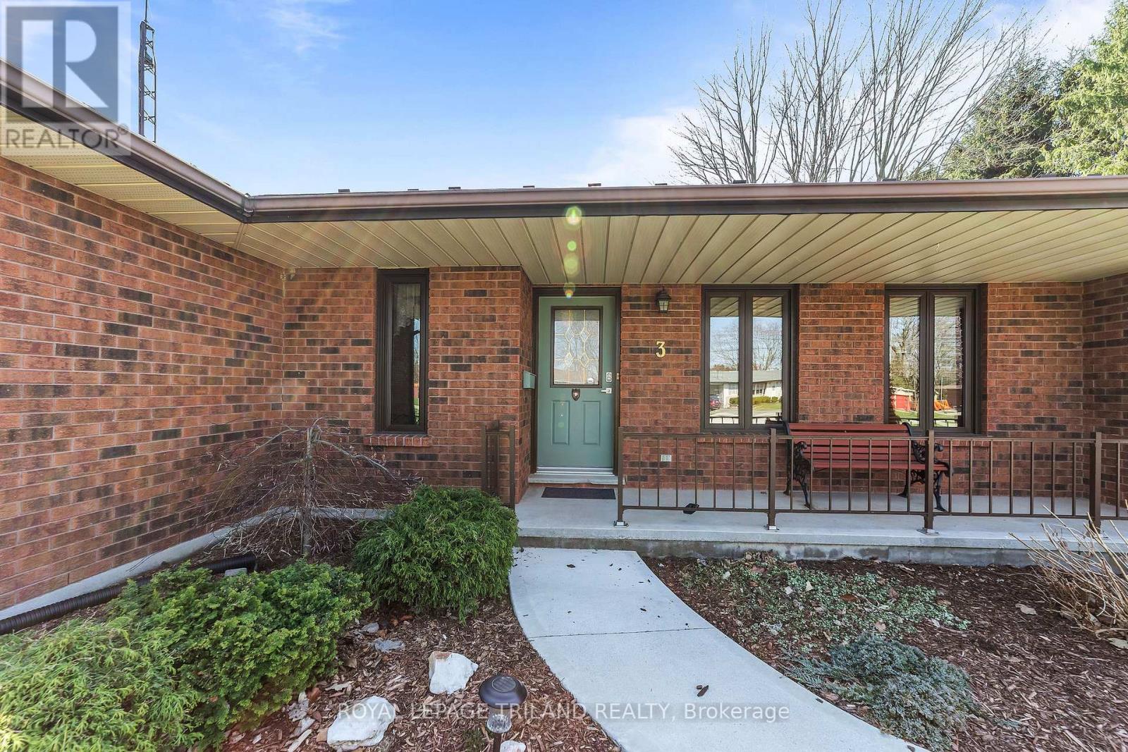 3 Durham Street, Newbury, Ontario  N0L 1Z0 - Photo 12 - X12977518