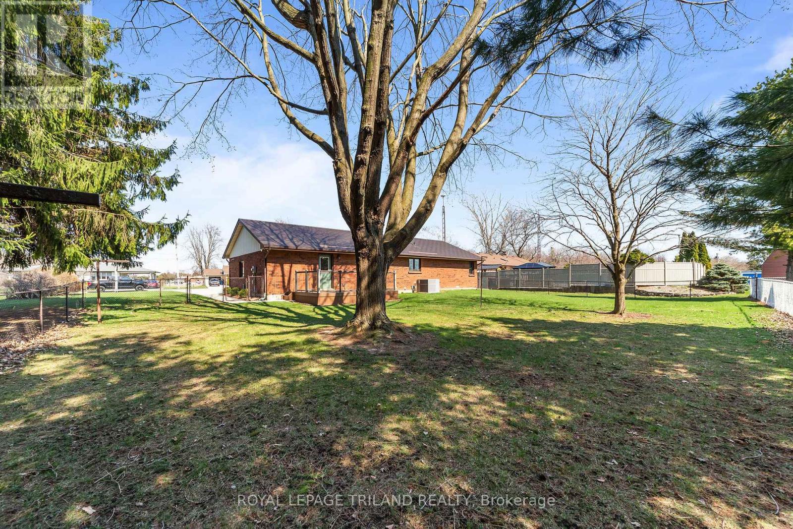 3 Durham Street, Newbury, Ontario  N0L 1Z0 - Photo 14 - X12977518