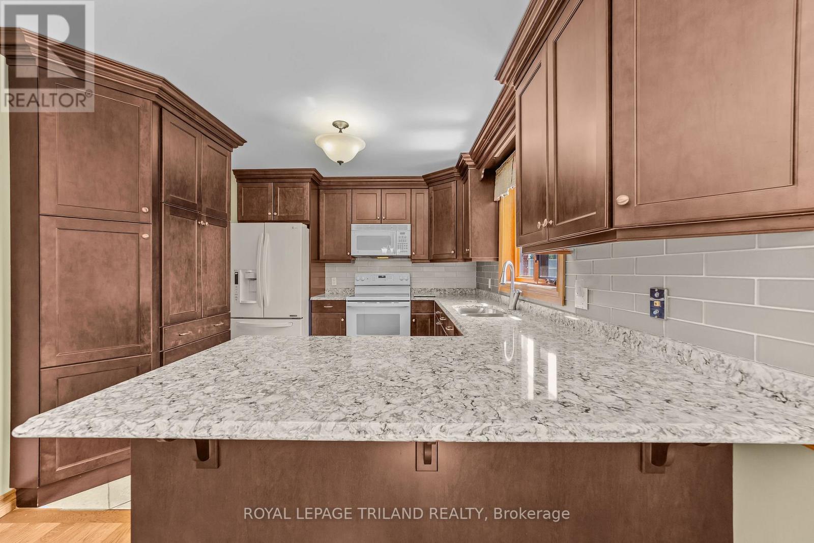 3 Durham Street, Newbury, Ontario  N0L 1Z0 - Photo 26 - X12977518