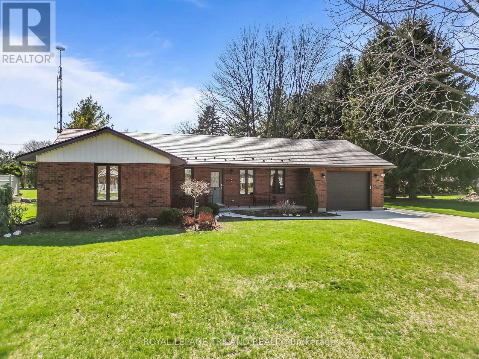 3 Durham Street, Newbury, Ontario  N0L 1Z0 - Photo 3 - X12977518