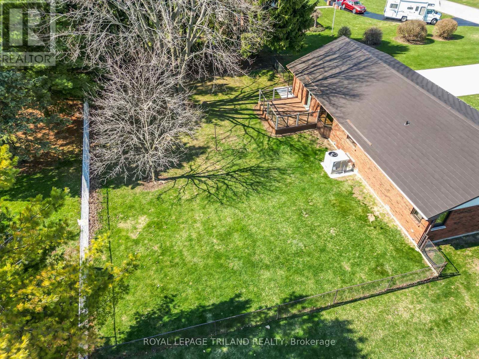 3 Durham Street, Newbury, Ontario  N0L 1Z0 - Photo 6 - X12977518