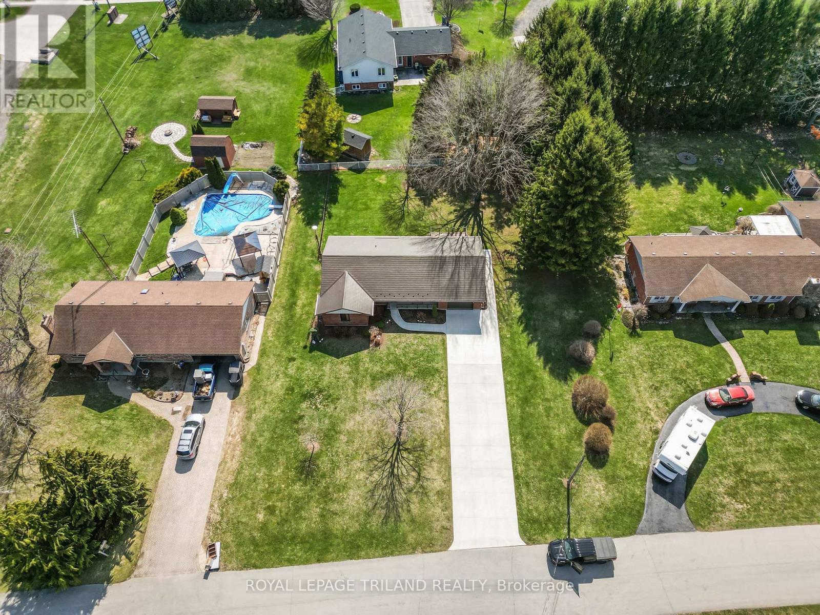 3 Durham Street, Newbury, Ontario  N0L 1Z0 - Photo 7 - X12977518