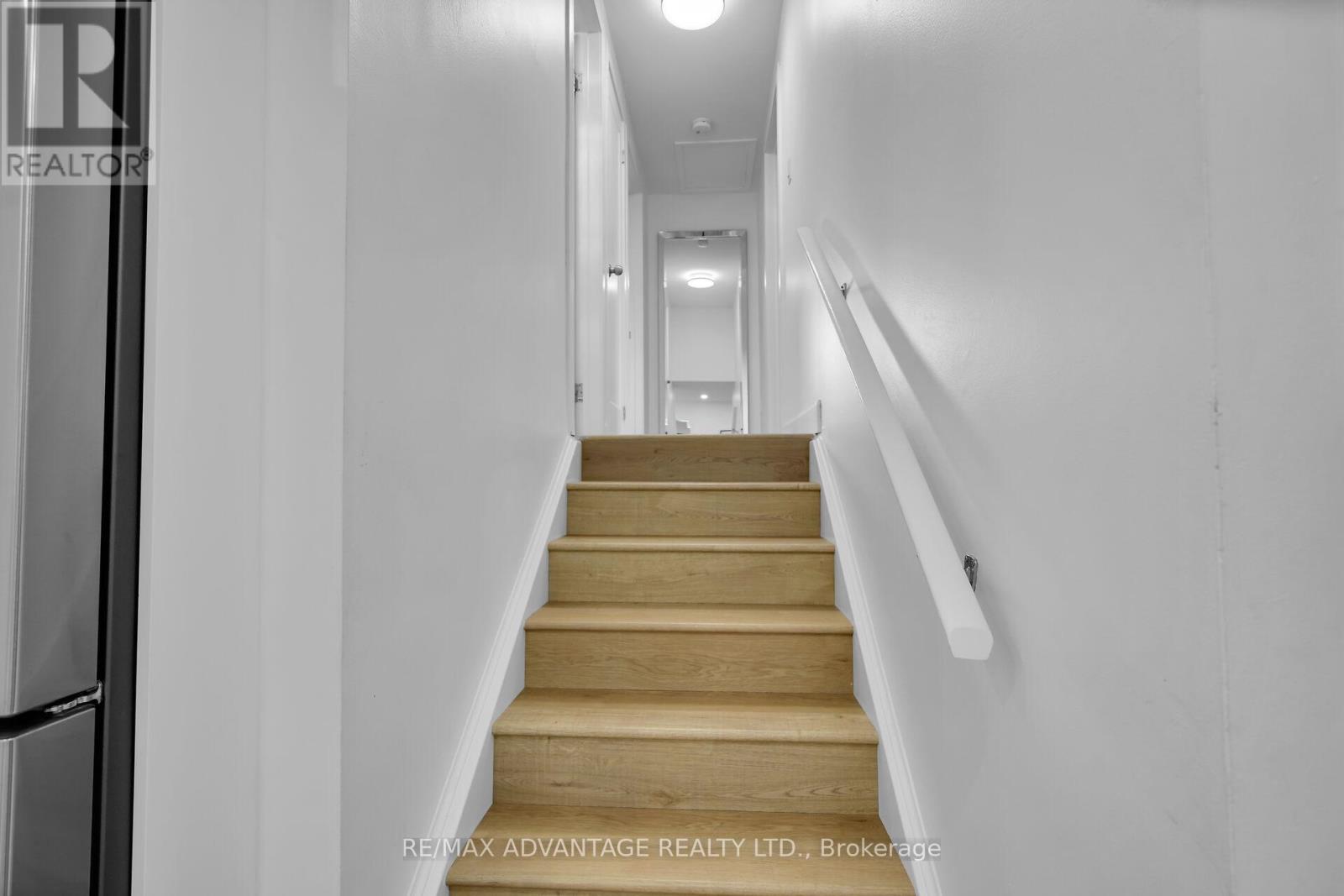 219 Highview Avenue W, London South, Ontario  N6J 4C8 - Photo 12 - X12977748