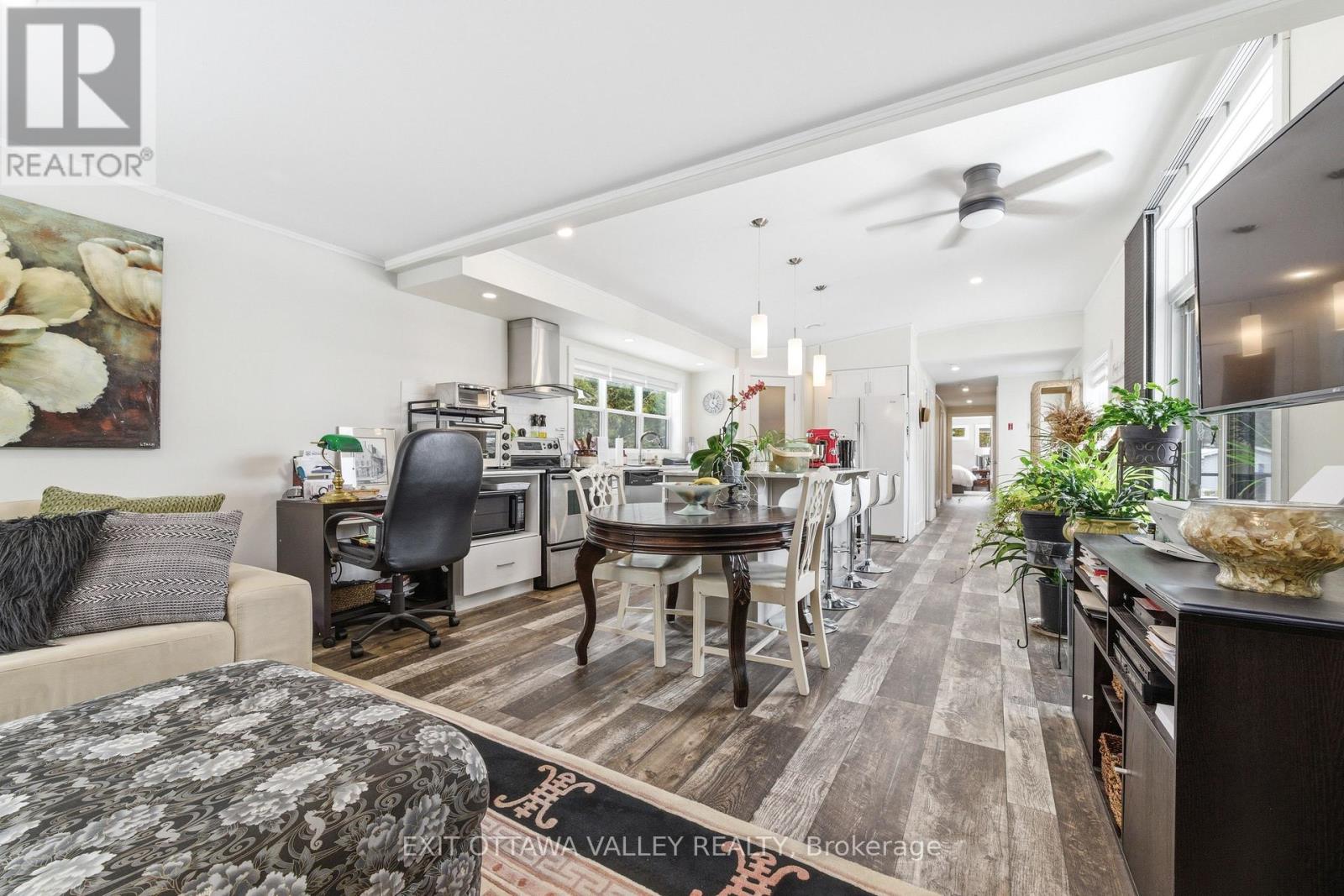 23 Hunters Run Lane, Laurentian Hills, Ontario  K0J 1P0 - Photo 13 - X12977702