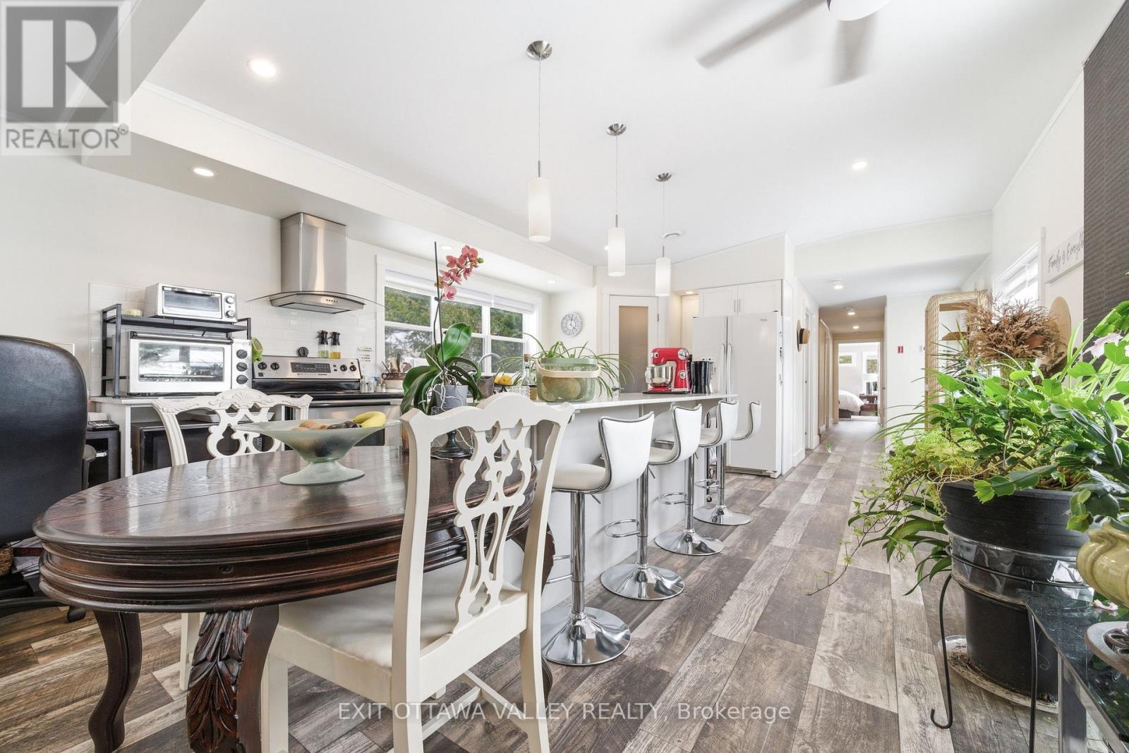 23 Hunters Run Lane, Laurentian Hills, Ontario  K0J 1P0 - Photo 14 - X12977702