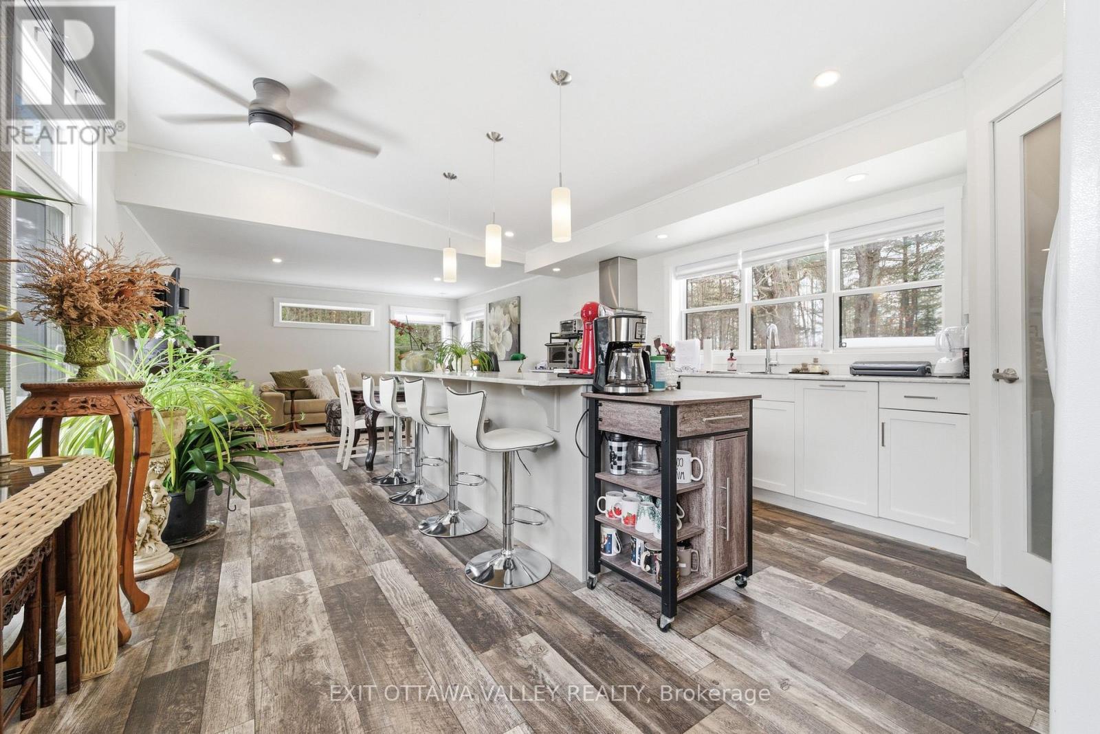 23 Hunters Run Lane, Laurentian Hills, Ontario  K0J 1P0 - Photo 17 - X12977702