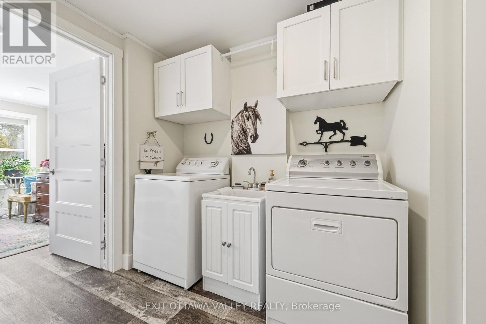 23 Hunters Run Lane, Laurentian Hills, Ontario  K0J 1P0 - Photo 22 - X12977702