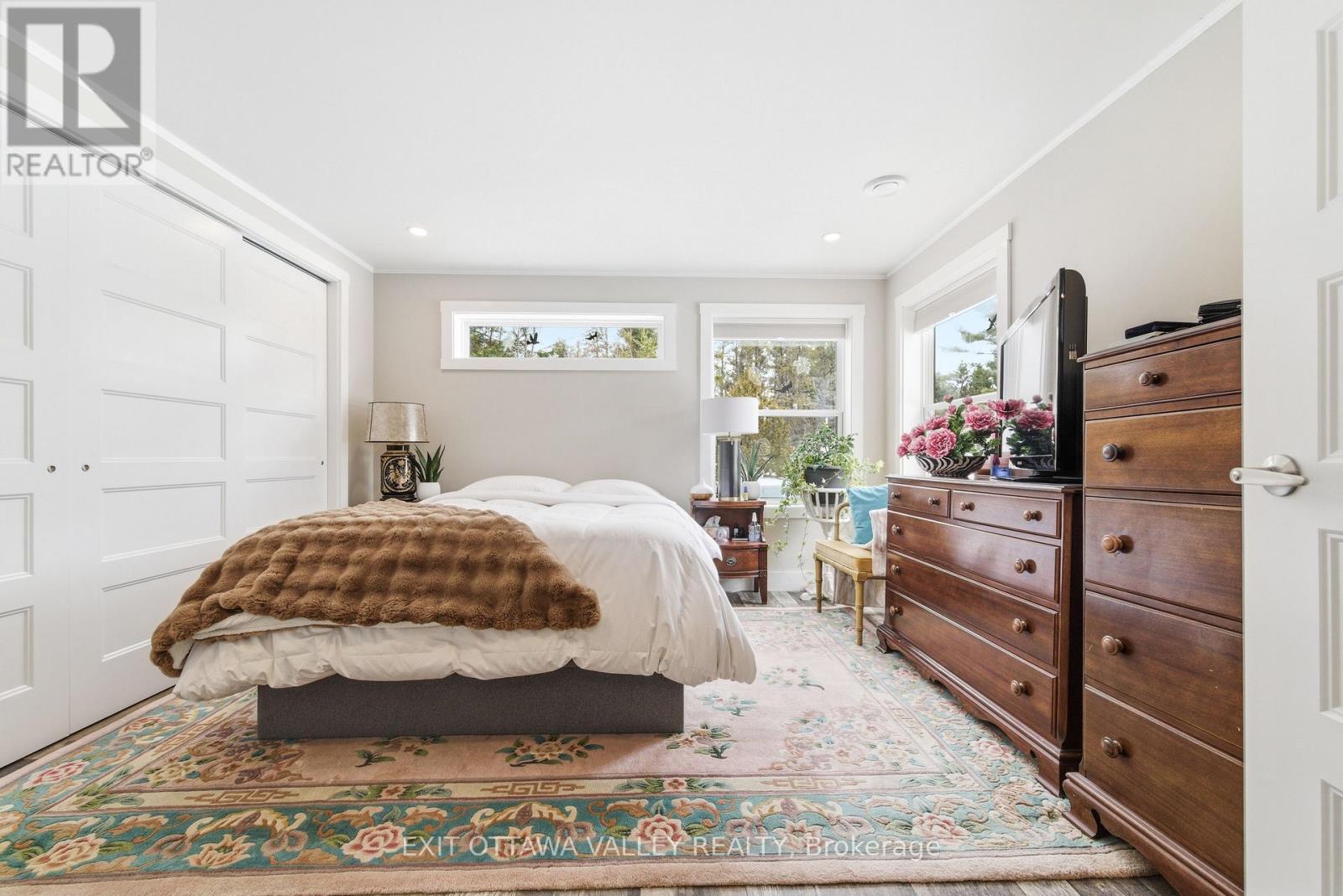 23 Hunters Run Lane, Laurentian Hills, Ontario  K0J 1P0 - Photo 23 - X12977702