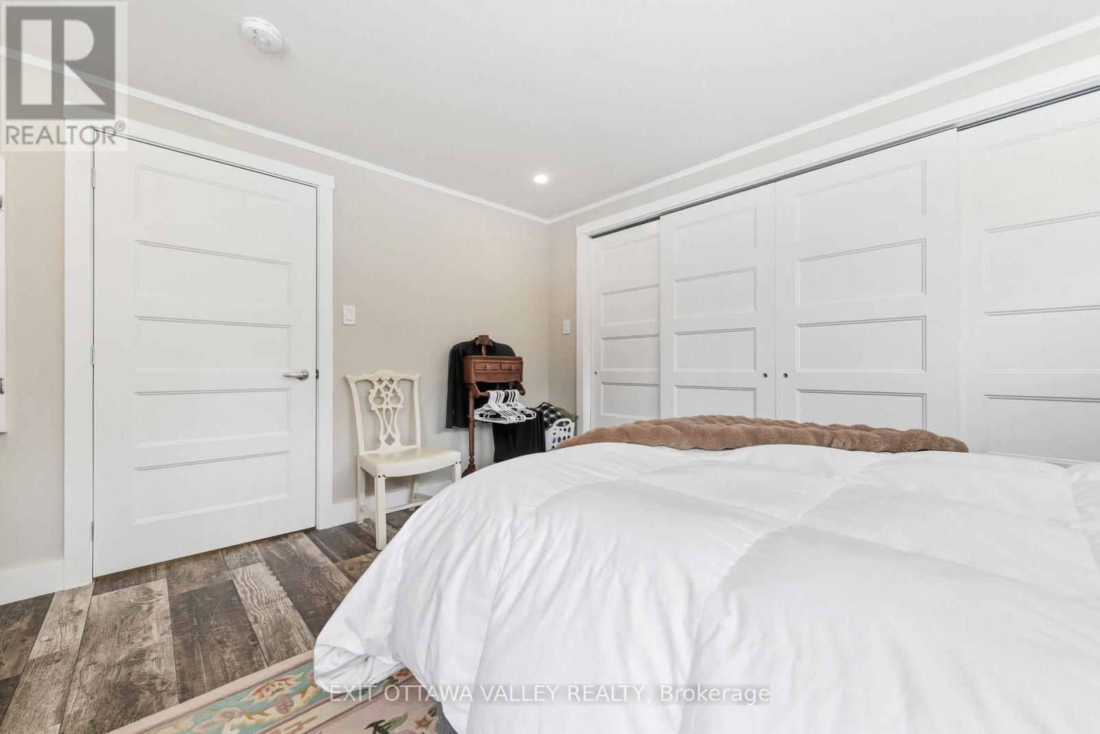 23 Hunters Run Lane, Laurentian Hills, Ontario  K0J 1P0 - Photo 25 - X12977702