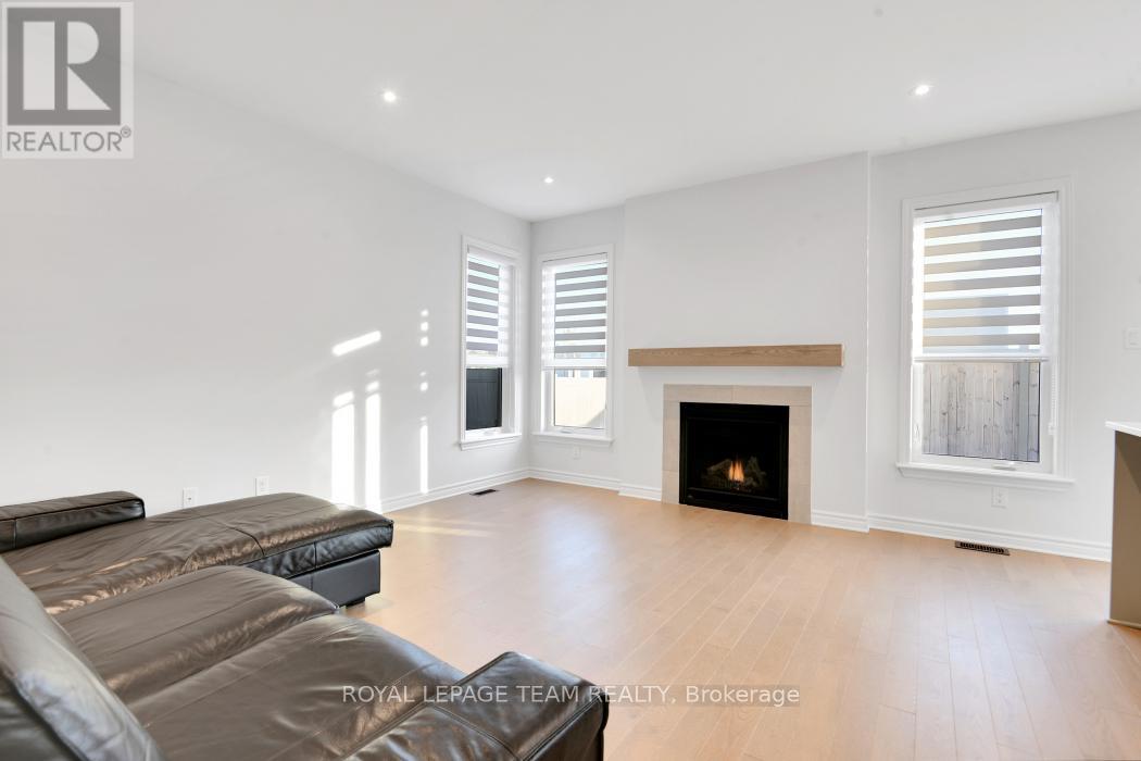 102 Crevasse Road, Ottawa, Ontario  K1W 0P9 - Photo 10 - X12977400