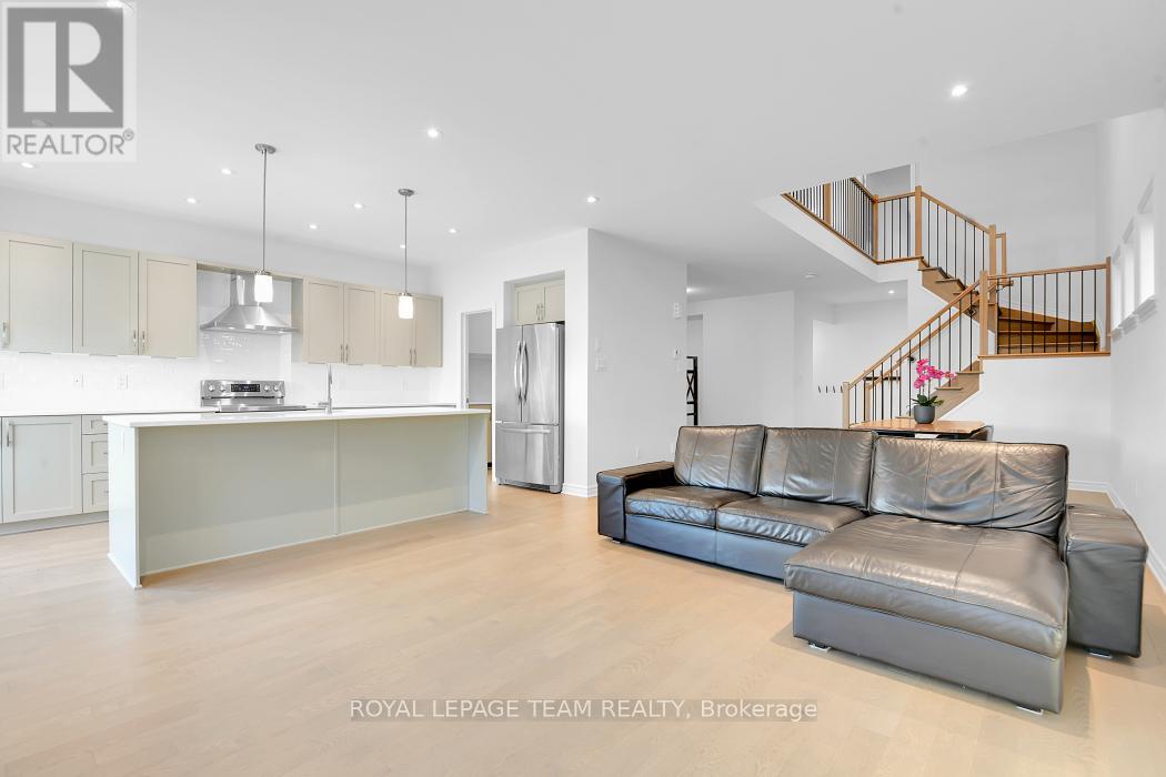 102 Crevasse Road, Ottawa, Ontario  K1W 0P9 - Photo 12 - X12977400