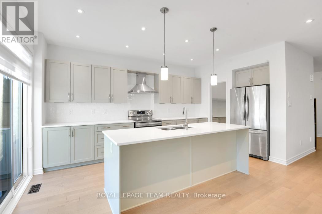 102 Crevasse Road, Ottawa, Ontario  K1W 0P9 - Photo 13 - X12977400