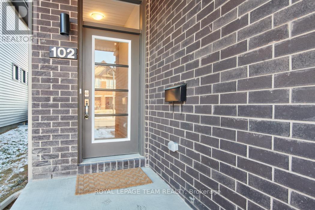 102 Crevasse Road, Ottawa, Ontario  K1W 0P9 - Photo 3 - X12977400