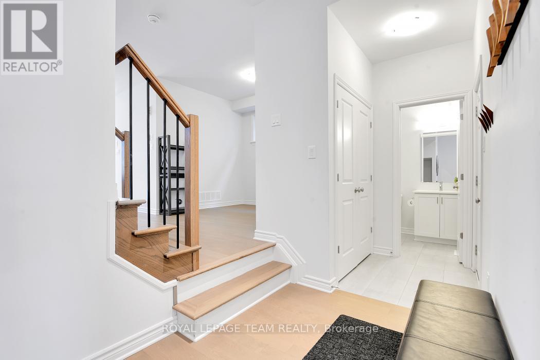 102 Crevasse Road, Ottawa, Ontario  K1W 0P9 - Photo 5 - X12977400