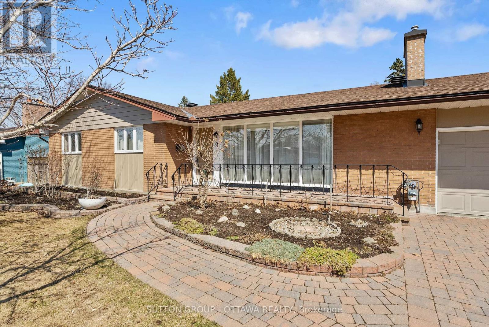 9 Aberfeldy Street, Ottawa, Ontario  K2H 6H6 - Photo 48 - X12977584