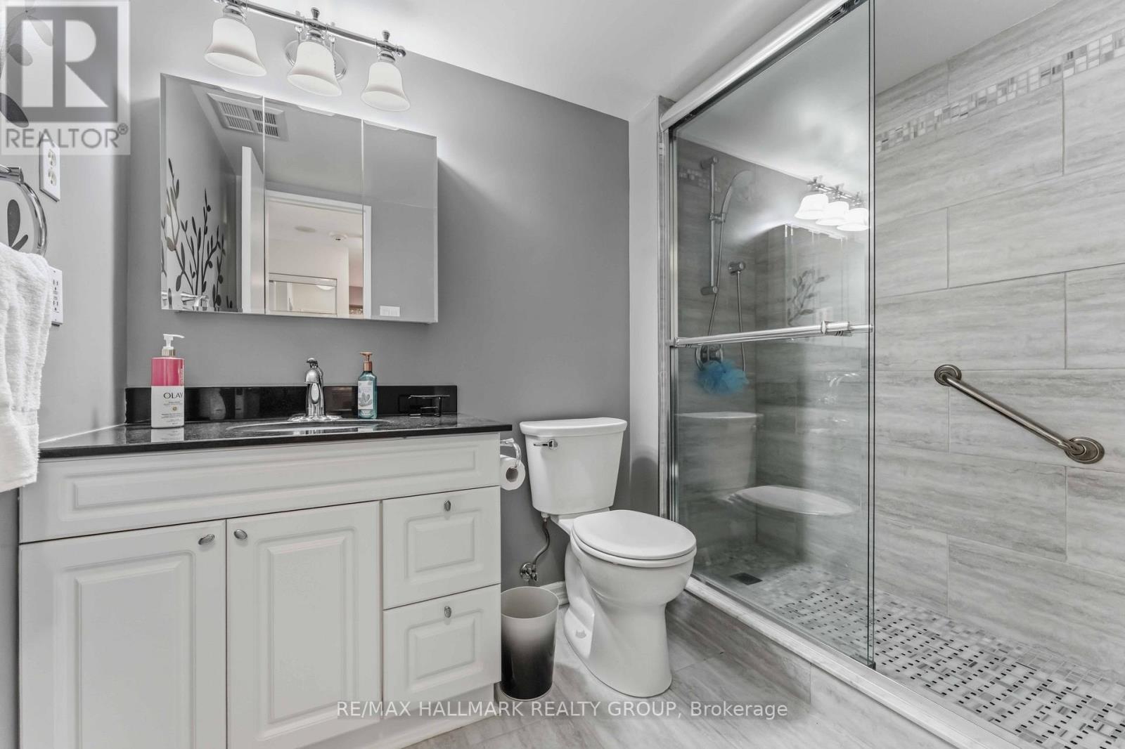 906 - 545 St Laurent Boulevard, Ottawa, Ontario  K1K 4H9 - Photo 18 - X12977622