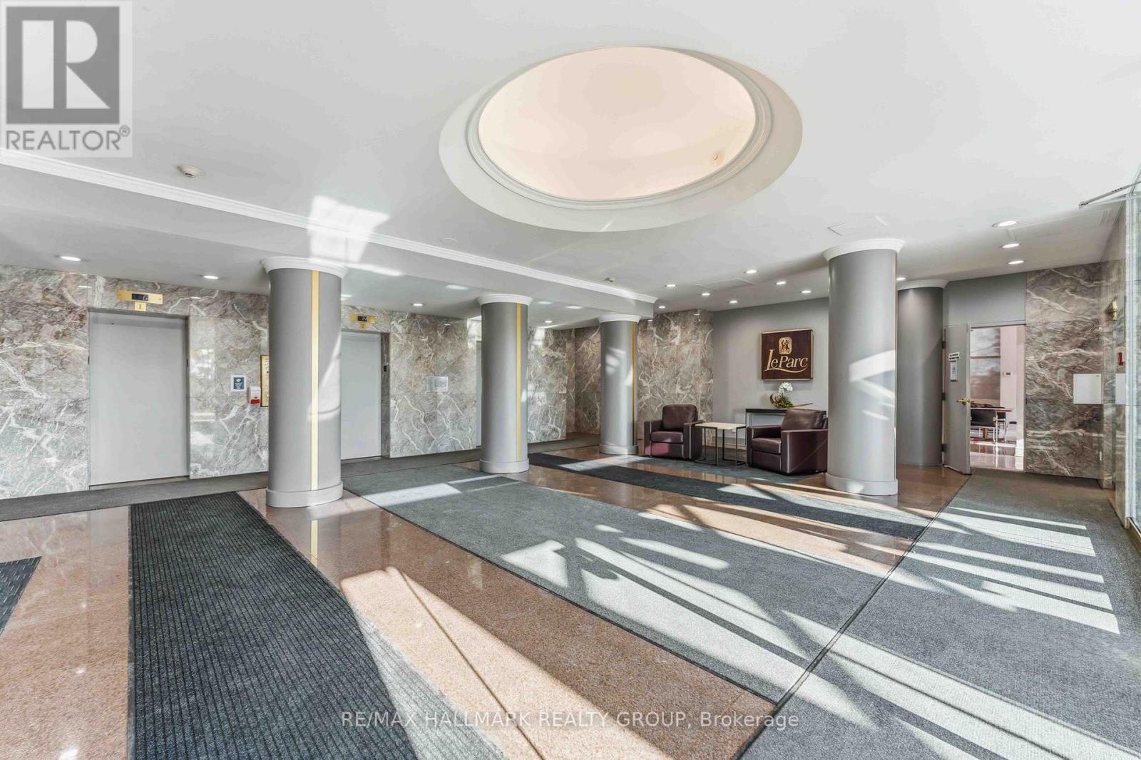 906 - 545 St Laurent Boulevard, Ottawa, Ontario  K1K 4H9 - Photo 3 - X12977622