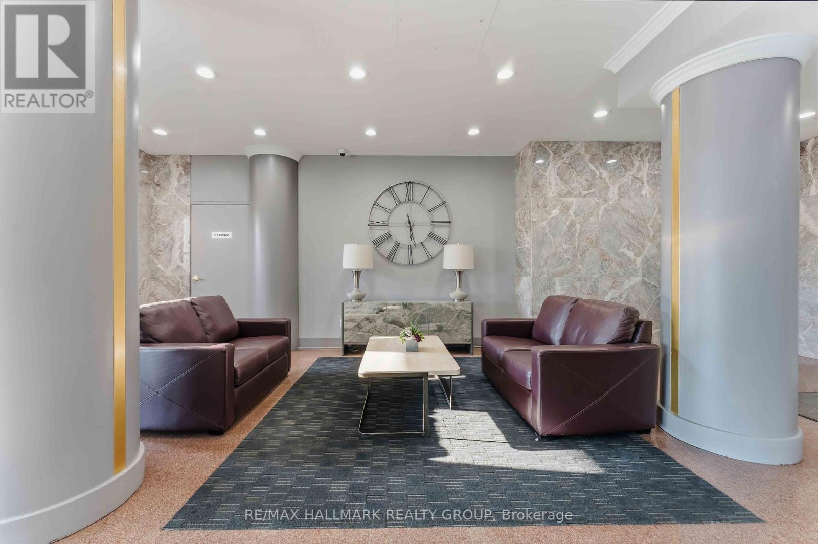 906 - 545 St Laurent Boulevard, Ottawa, Ontario  K1K 4H9 - Photo 4 - X12977622