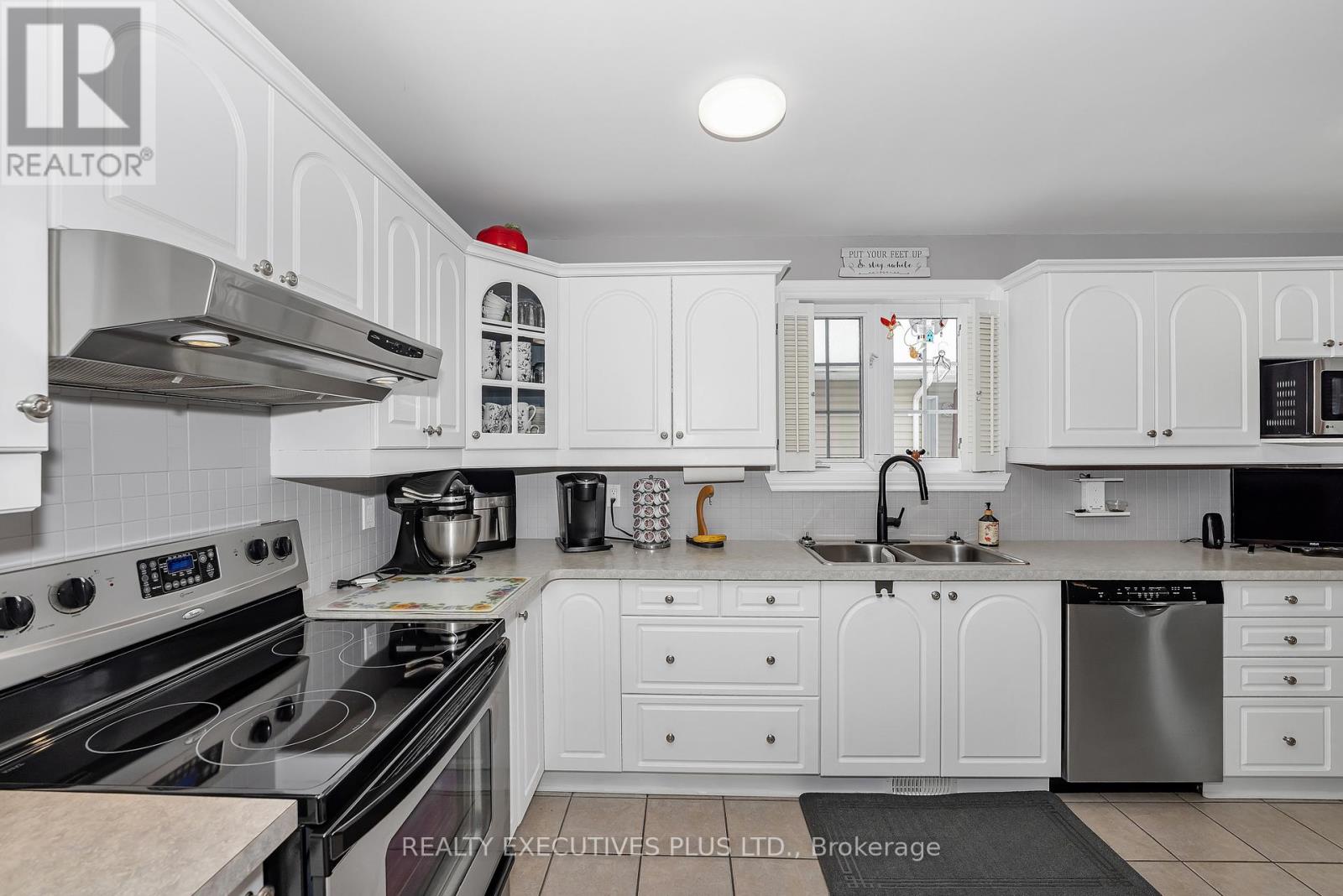 11 Grove Street, South Dundas, Ontario  K0E 1K0 - Photo 12 - X12977634