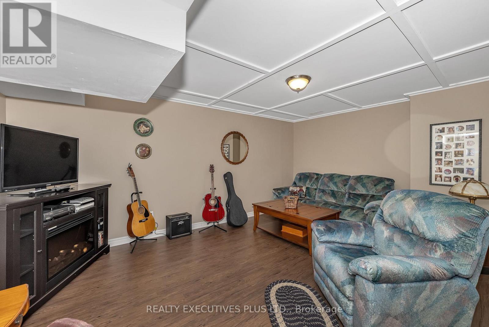 11 Grove Street, South Dundas, Ontario  K0E 1K0 - Photo 24 - X12977634