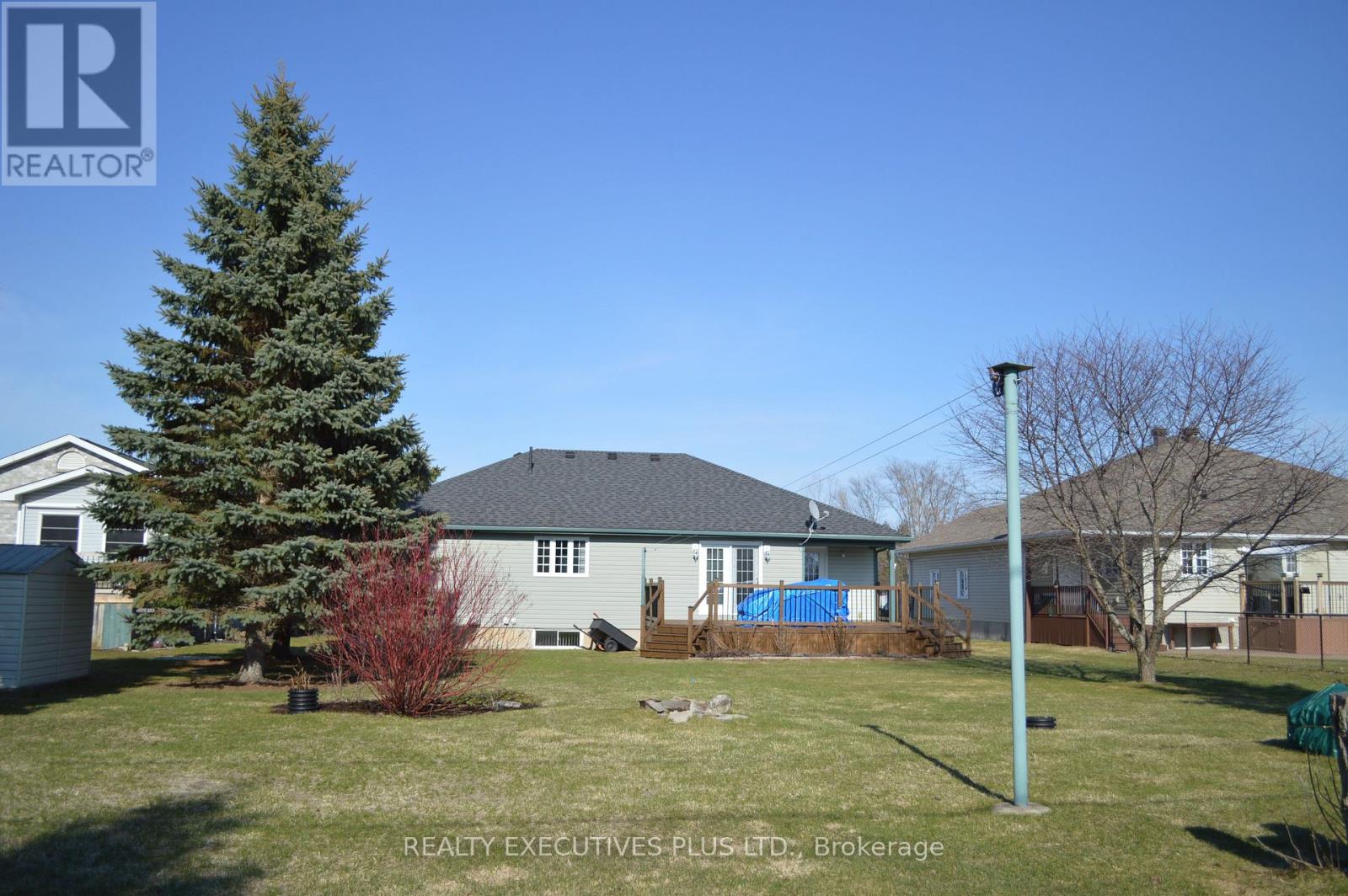 11 Grove Street, South Dundas, Ontario  K0E 1K0 - Photo 33 - X12977634
