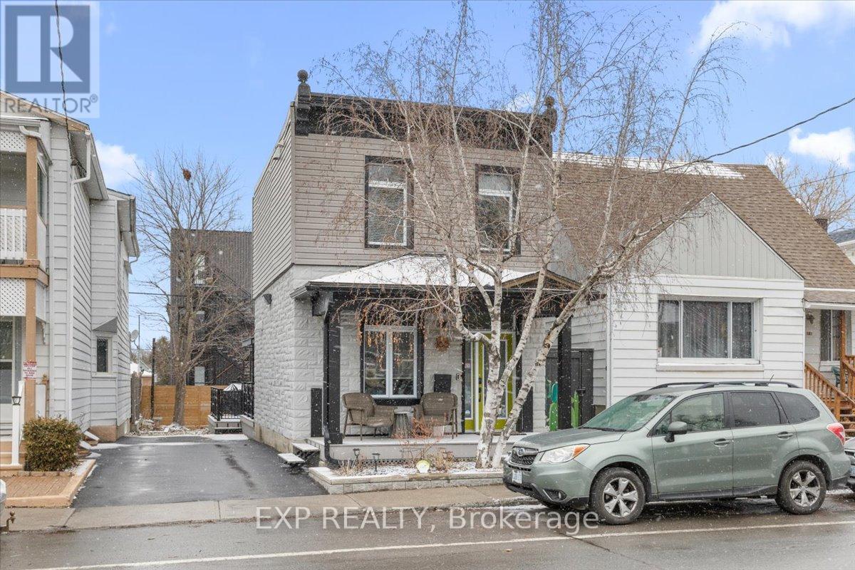 185 Deschamps Avenue, Ottawa, Ontario  K1L 5Z3 - Photo 2 - X12977644