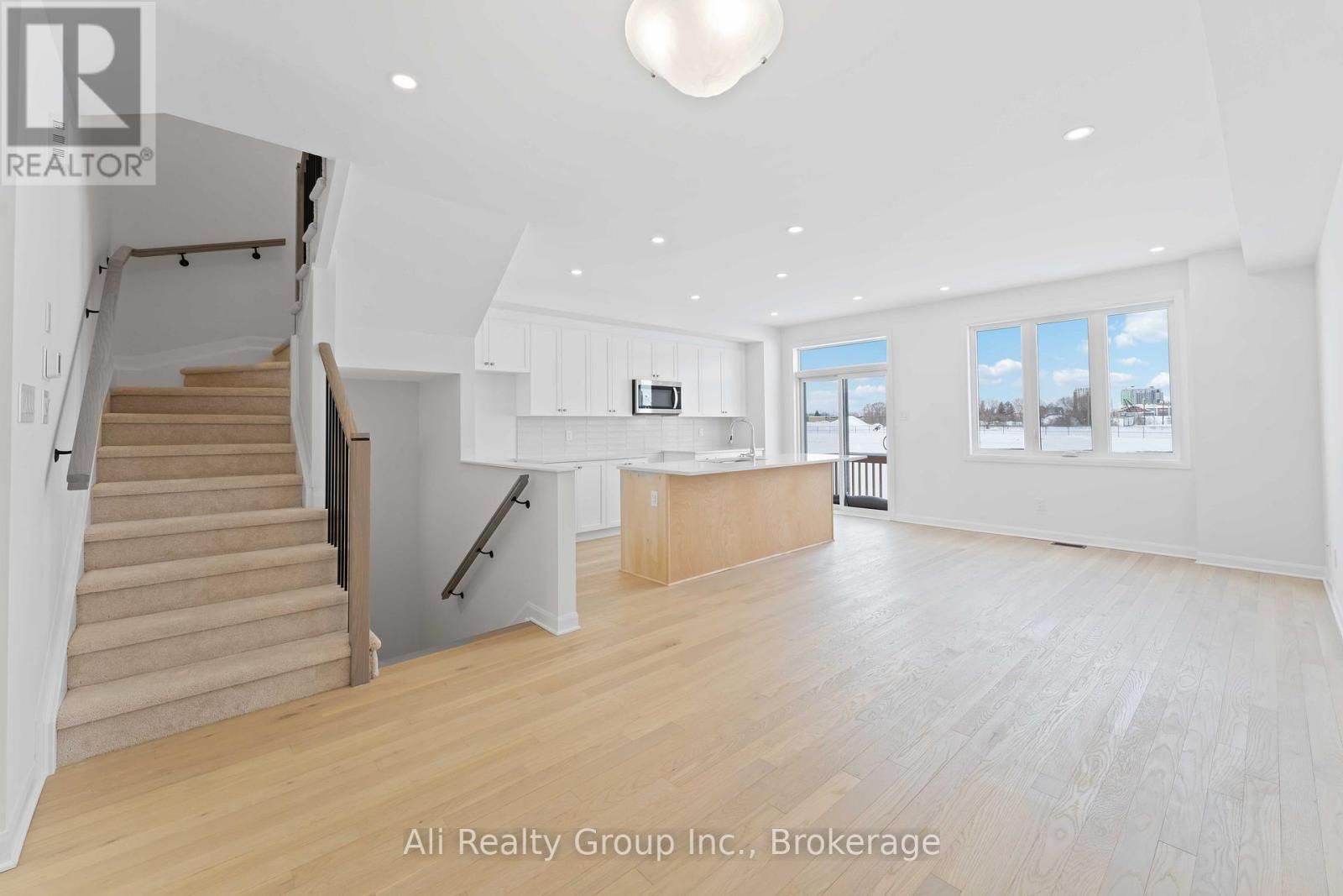 661 Hamsa Street, Ottawa, Ontario  K2J 6Z7 - Photo 5 - X12977732