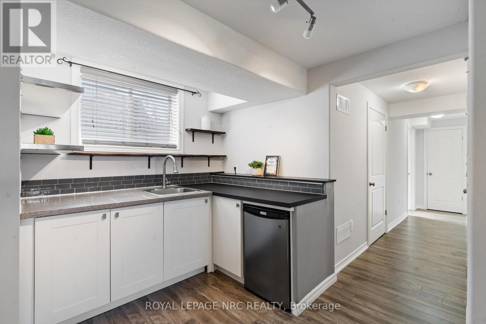 4 Rodman Hall Drive, St. Catharines, Ontario  L2S 1P2 - Photo 31 - X12977392